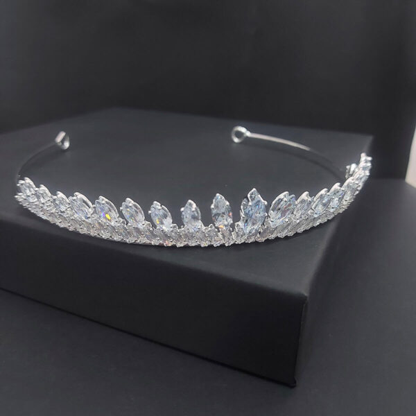 Ro Accessories Νυφική Κουάφ  Φύλλα Με Στρας & Πέρλα Λεπτομέρειες 32 Cm 30-0001 Ασημί