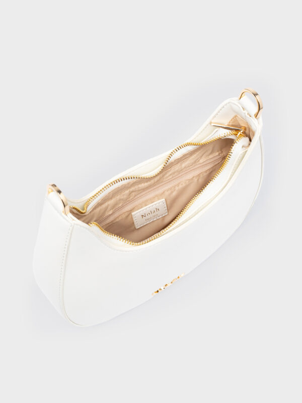 Delfine White