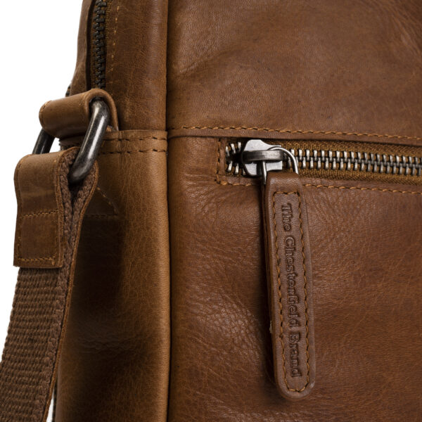 Chesterfield Leather Shoulder Bag Cognac Dessau