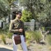 Δερμάτινο τσαντάκι ώμου 8558 σκούρο καφέ