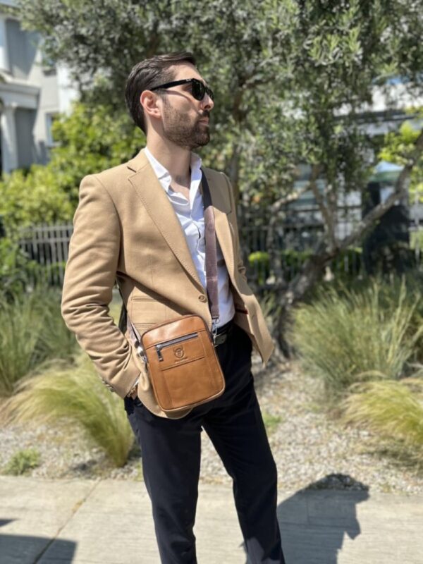 Δερμάτινο τσαντάκι ώμου Bull Captain DJB 09 καφέ