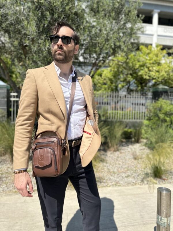 Δερμάτινο τσαντάκι ώμου Bull Captain  DJB 777 σκούρο καφε